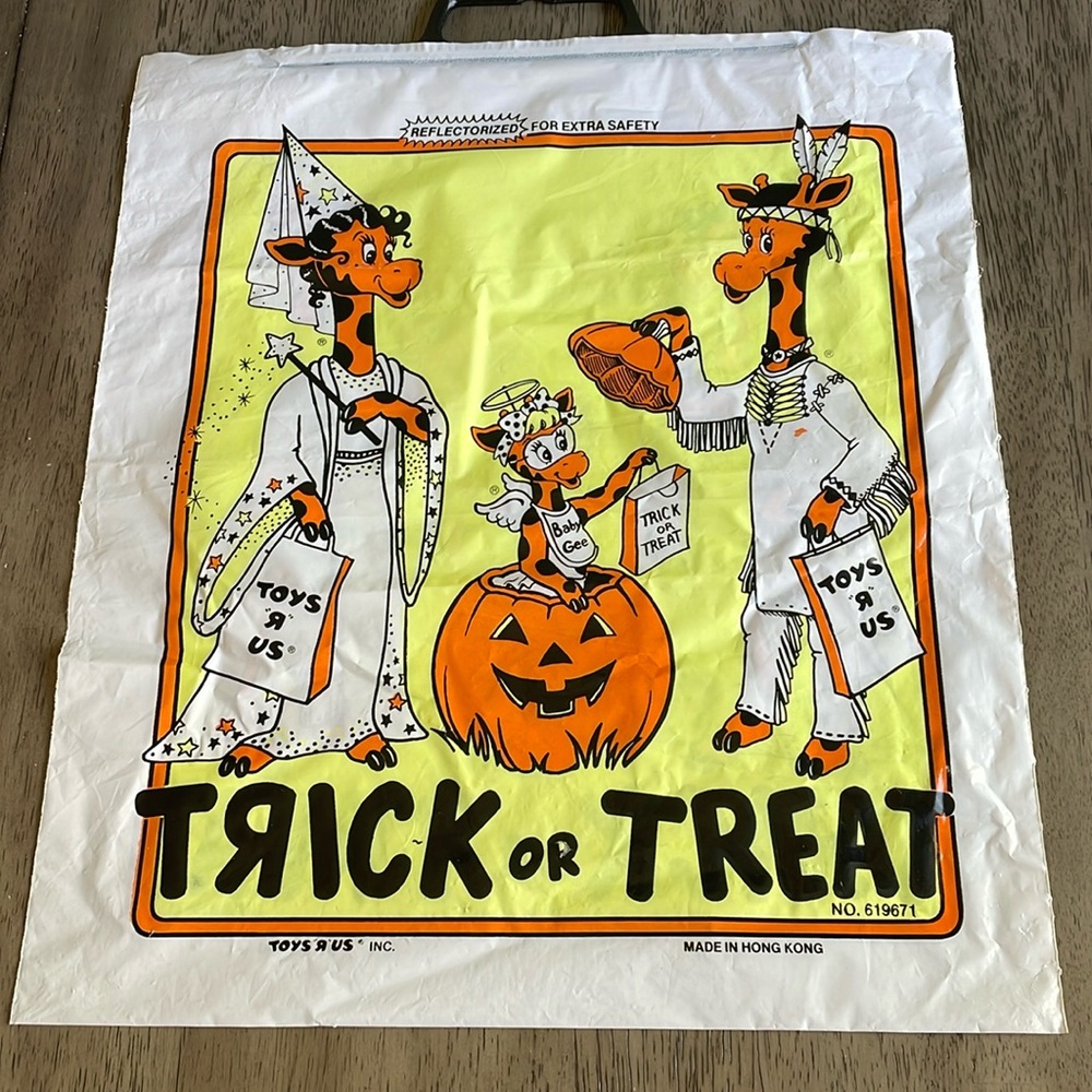 Vintage Toys R Us Plastic Trick or Treat Bag